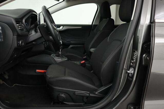 Ford FOCUS 1.0 EcoBoost Titanium | Trekhaak | Camera | Full LED | Navigatie | Keyless | Park Assist | Climate control | Getint glas