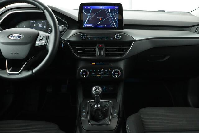 Ford FOCUS 1.0 EcoBoost Titanium | Trekhaak | Camera | Full LED | Navigatie | Keyless | Park Assist | Climate control | Getint glas