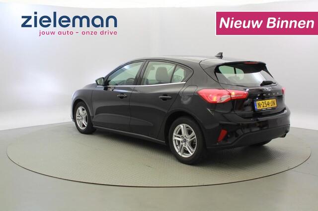 Ford FOCUS 1.0 EcoBoost Hybrid Business - Carplay, Camera