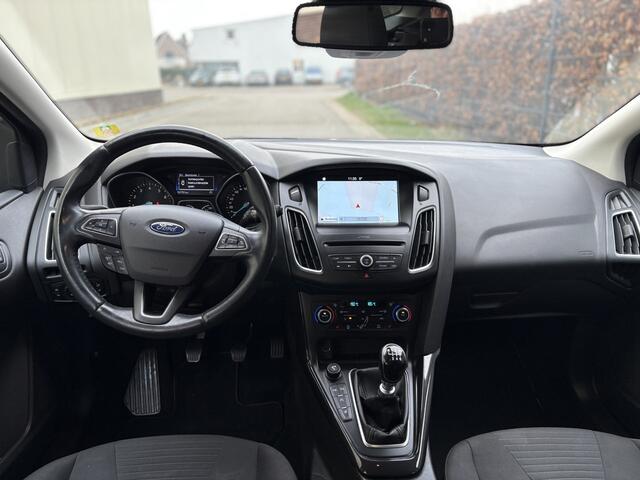 Ford FOCUS Wagon 1.0 Titanium / NAVI / CRUISE / AIRCO ECC / STUURVERWARMING / PDC / 151dkm!