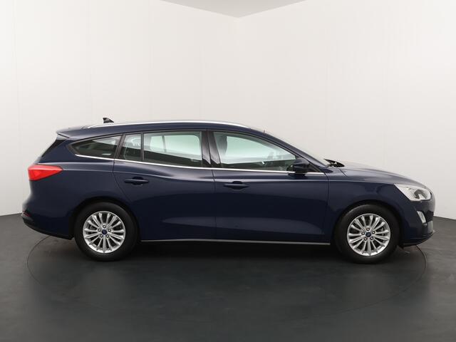 Ford FOCUS Wagon EcoBoost 125pk Titanium | Adapt. Cruise | Panorama | B&O | Clima | Dealer onderhouden