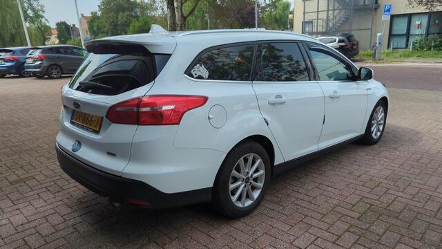 Ford FOCUS 1.5 EcoBoost 150pk Titanium Climat Apple Carplay Voorruitverwarming Wagon 1e Eigenaar Dealeronderhouden