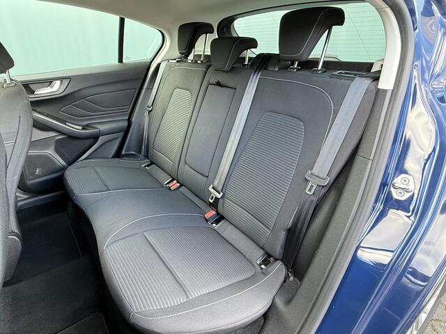 Ford FOCUS BWJ 2019 | 1.0 EcoBoost 126PK Titanium Business CLIMA / NAVI / STOELVERW. / VOORRUITVERW. / APPLE CARPLAY / SPORTSTOELEN / PDC