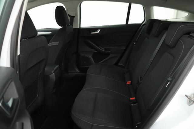 Ford FOCUS 1.0 EcoBoost Trend Edition | Stoel & stuurverwarming | Carplay | Keyless | Navigatie | Climate control | PDC | Cruise control