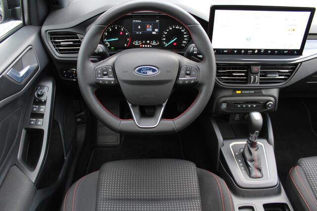 Ford FOCUS Wagon 1.0 EcoBoost Hybrid ST Line X | Panoramadak | Stoel/Stuurverwarming | Achteruitrijcamera | Parkeersensoren V+A | Adaptive cruise controle | Lane assist | Dodehoek sensoren | Schuif/kantel dak | Navigatie | Climate controle | Keyless start | Apple Ca