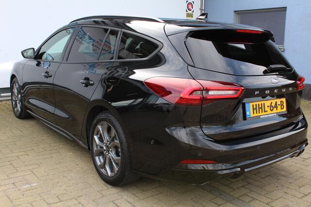 Ford FOCUS Wagon 1.0 EcoBoost Hybrid ST Line X | Panoramadak | Stoel/Stuurverwarming | Achteruitrijcamera | Parkeersensoren V+A | Adaptive cruise controle | Lane assist | Dodehoek sensoren | Schuif/kantel dak | Navigatie | Climate controle | Keyless start | Apple Ca