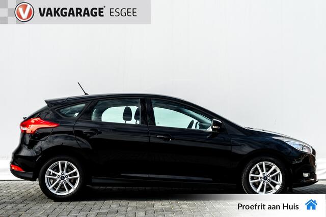 Ford FOCUS 1.0 125 PK Lease Edition | Navigatie | airco | 16 Inch LMV | Parkeersensoren achter |