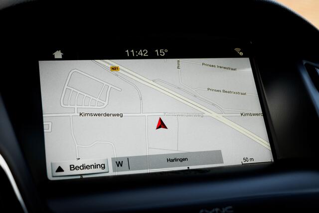 Ford FOCUS 1.0 125 PK Lease Edition | Navigatie | airco | 16 Inch LMV | Parkeersensoren achter |