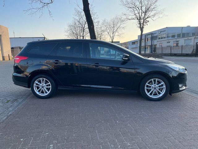 Ford FOCUS Wagon 1.0 Edition Airco,Cruisecontrol,Navigatie
