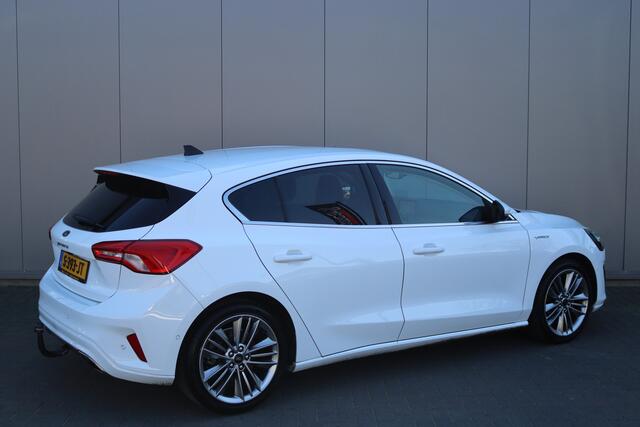 Ford FOCUS 1.5 EcoB. 150PK Automaat Vignale Trekhaak/Leder/Adaptive-cruise/Winter-pack