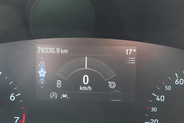 Ford FOCUS Wagon 1.0-125pk EcoBoost Mild-hybrid Titanium. Mooie, ruime, luxe en comfortabele Ford Focus wagon. Volautm. airco dual, camera, stoel-, stuur- en voorraamverw., easy entry/easy go, cruise control, Isofix, side- en lane assist, parkeersensoren v+a, LM wie