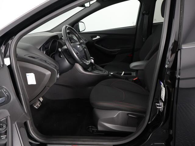 Ford FOCUS Wagon 1.5 TITANIUM AUTOMAAT BLACKLINE 150 PK BIJNA 2018. NAVI.CAMERA.TITANIUM PACK.