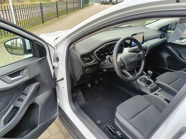 Ford FOCUS Wagon 1.0 EcoBoost Trend Edition Business | Airco | NAP | Panoramadak | 125 PK |