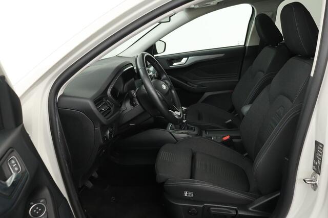 Ford FOCUS 1.5 EcoBoost Active | Panoramadak | Stoel & stuurverwarming | Trekhaak | Adaptive cruise | Camera | Full LED | Keyless | Carplay | Comfortstoelen | Bang & Olufsen Sound | Climate control