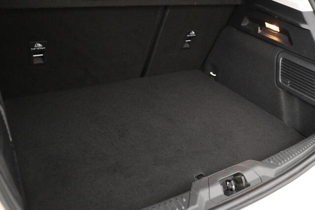 Ford FOCUS 1.5 EcoBoost Active | Panoramadak | Stoel & stuurverwarming | Trekhaak | Adaptive cruise | Camera | Full LED | Keyless | Carplay | Comfortstoelen | Bang & Olufsen Sound | Climate control