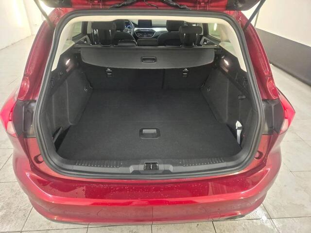 Ford FOCUS 1.0 EcoBoost Titanium Navi Climat Winter pack Keyless Privacy Glass Wagon Dealeronderhouden