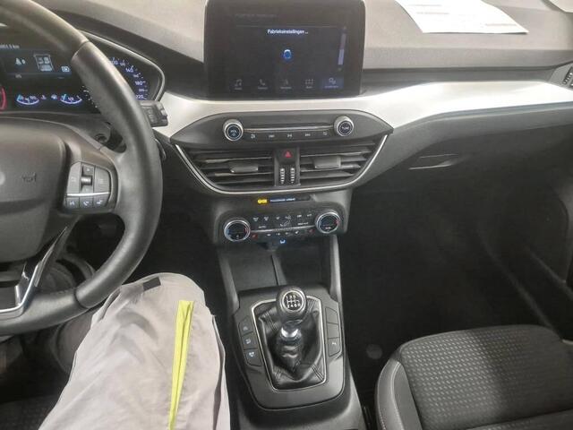 Ford FOCUS 1.0 EcoBoost Titanium Navi Climat Winter pack Keyless Privacy Glass Wagon Dealeronderhouden