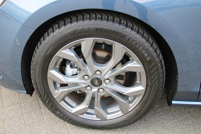 Ford FOCUS Wagon 1.0 EcoBoost Hybrid 155 PK ST Line X Automaat WNTER PAKKET | NAVIGATIE | BLIS | PDC| 17'' LM VELGEN |