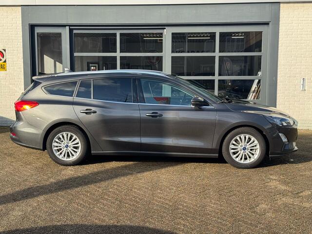Ford FOCUS Wagon 1.0 EcoBoost Hybrid Titanium X Business - Camera - Carplay