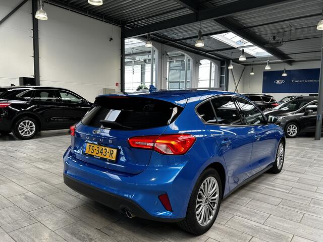 Ford FOCUS EcoBoost 125pk Titanium | Dealer onderhouden | Adapt. Cruise | Clima | Camera | HUD |