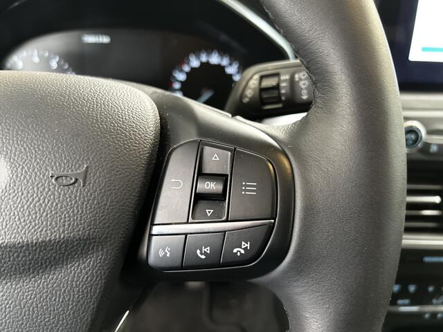 Ford FOCUS EcoBoost 125pk Titanium | Dealer onderhouden | Adapt. Cruise | Clima | Camera | HUD |