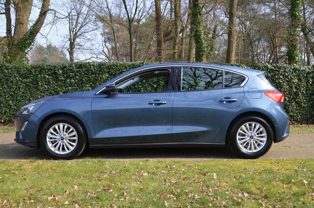 Ford FOCUS 1.5 EcoBoost Titanium Business Navi/Pdc/Ecc/Led/Panoramadak/Achteruitrijcamera/Cr-Controle/Lmv/Bang & Olufsen/Trekhaak Afneembaar.