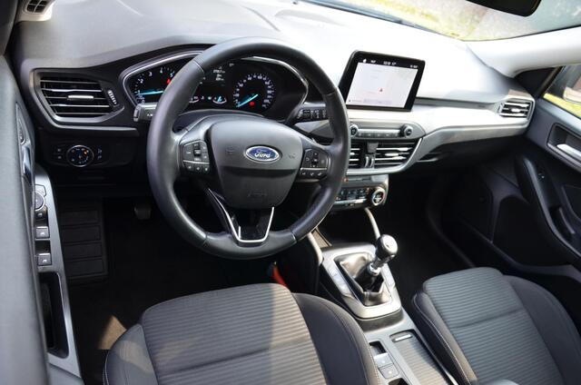 Ford FOCUS 1.5 EcoBoost Titanium Business Navi/Pdc/Ecc/Led/Panoramadak/Achteruitrijcamera/Cr-Controle/Lmv/Bang & Olufsen/Trekhaak Afneembaar.