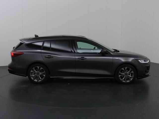 Ford FOCUS 1.0 EcoBoost Hybrid ST Line | Panoramadak | Parkeercamera | Winterpakket | Cruise Control Adaptief | Dodehoekdetectie | Navigatie |