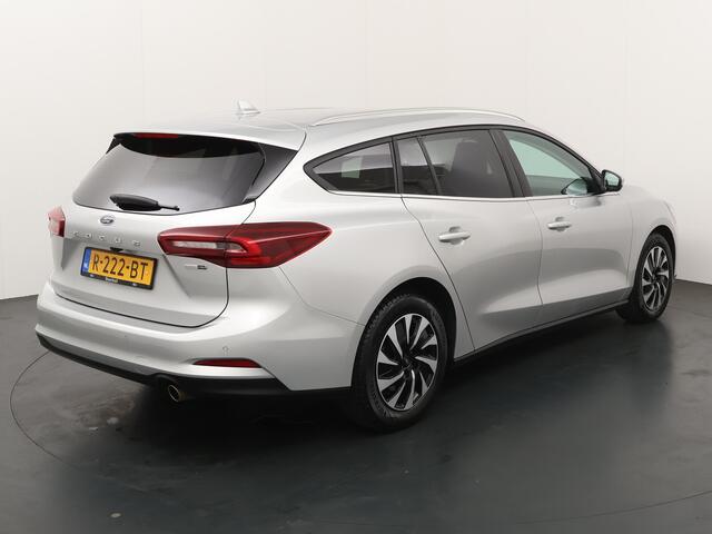Ford FOCUS Wagon EcoBoost Hybrid 125 pk Titanium | Winter Pack | Camera | Navi | Clima | Cruise | Keyless entry | 100% dealer onderh.