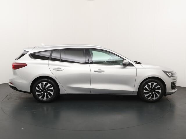 Ford FOCUS Wagon EcoBoost Hybrid 125 pk Titanium | Winter Pack | Camera | Navi | Clima | Cruise | Keyless entry | 100% dealer onderh.