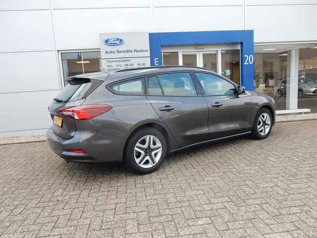 Ford FOCUS Wagon EcoBoost Connected | LED koplampen | ALL season banden | ISOFIX | PDC |