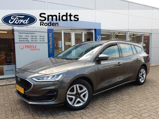 ford-focus-wagon-ecoboost-connected