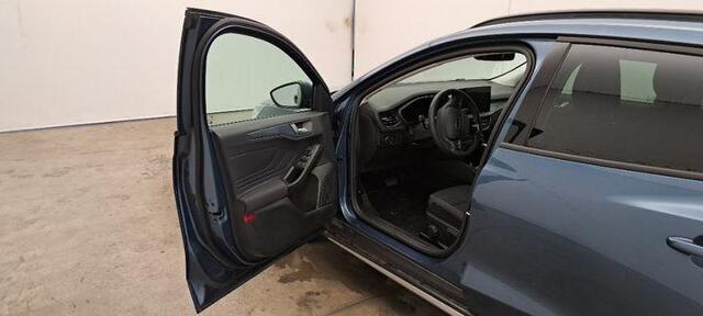 Ford FOCUS 1.0 EcoBoost Hybrid Active X 155pk | Winterpack | SYNC 4 Navigatie | 1.500kg Trekgewicht