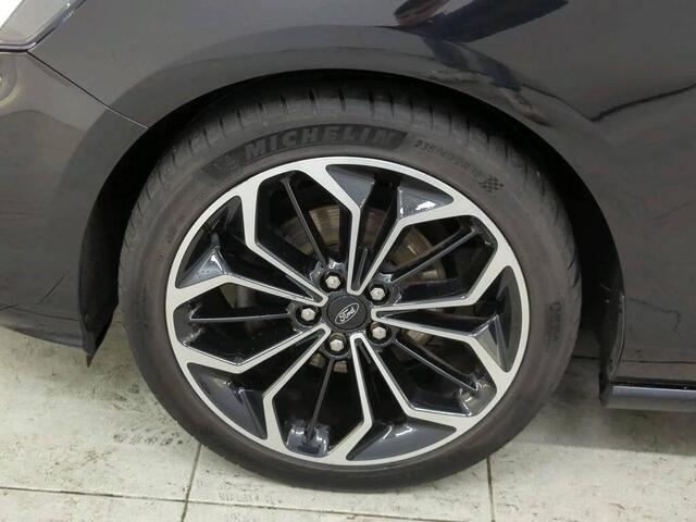 Ford FOCUS 1.0 EcoBoost ST Line Panoramadak Navi Adap Cruise Winter pack Climat Full LED 18" LM velgen 5drs