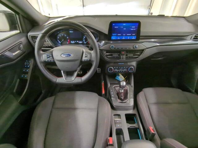Ford FOCUS 1.0 EcoBoost ST Line Panoramadak Navi Adap Cruise Winter pack Climat Full LED 18" LM velgen 5drs