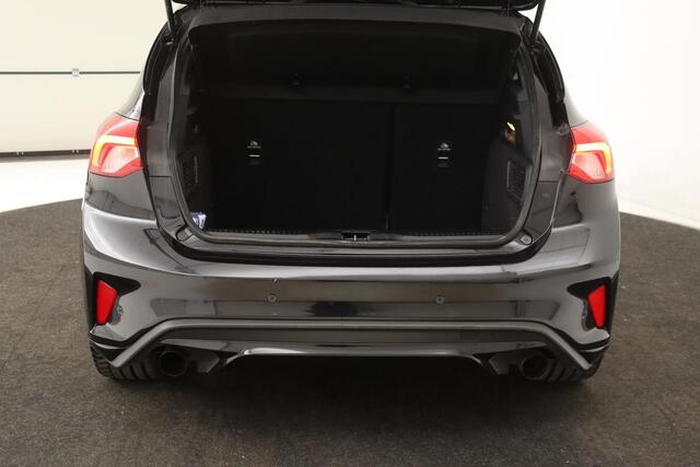 Ford FOCUS 2.3 EcoBoost ST-3 | Stoel & stuurverwarming | B&O Sound | Recaro Sportstoelen | Carplay | Full LED | Navigatie | Half leder