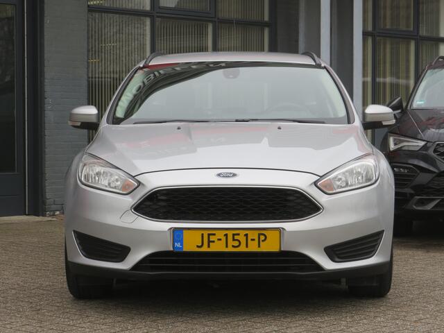 Ford FOCUS Wagon 1.0 Trend | Airco | Navigatie | Parkeersensoren | Incl. Garantie | Trekhaak | LED Dagrijverlichting |
