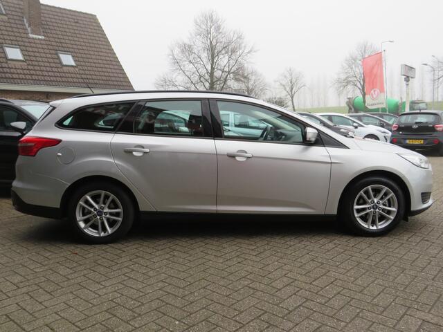 Ford FOCUS Wagon 1.0 Trend | Airco | Navigatie | Parkeersensoren | Incl. Garantie | Trekhaak | LED Dagrijverlichting |