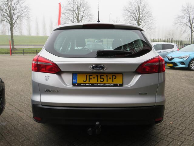 Ford FOCUS Wagon 1.0 Trend | Airco | Navigatie | Parkeersensoren | Incl. Garantie | Trekhaak | LED Dagrijverlichting |