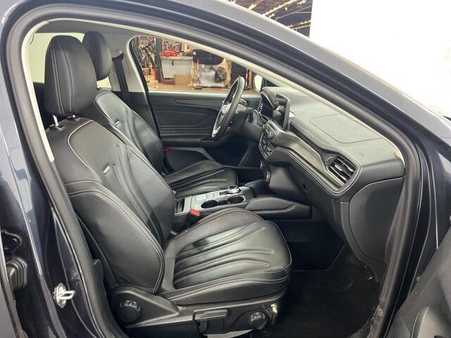 Ford FOCUS 1.5 EcoB 150pk Automaat Vignale Leer B&O Navi Ad Cruise Camera Winter Parking pack Dodehoek HUD El. Klep wagon