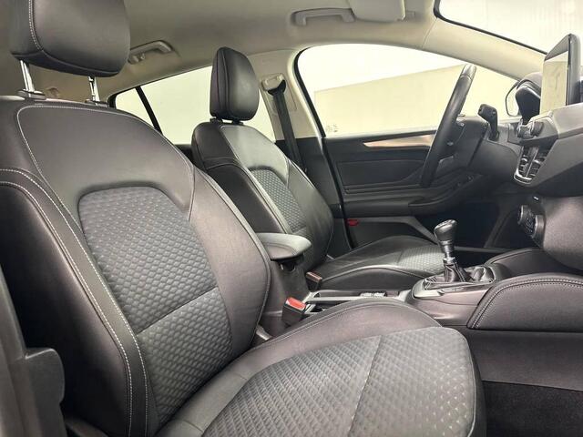 Ford FOCUS 1.0 EcoB Hybrid Titanium X Adap Cruise Camera Winter Parking pack Dodehoek Full LED Wagon