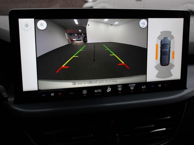 Ford FOCUS Wagon 155pk Hybrid Automaat Active X Navigatie Climate Control Camera Parkeer sensoren B&O Dab Led Lichtmetalen velgen