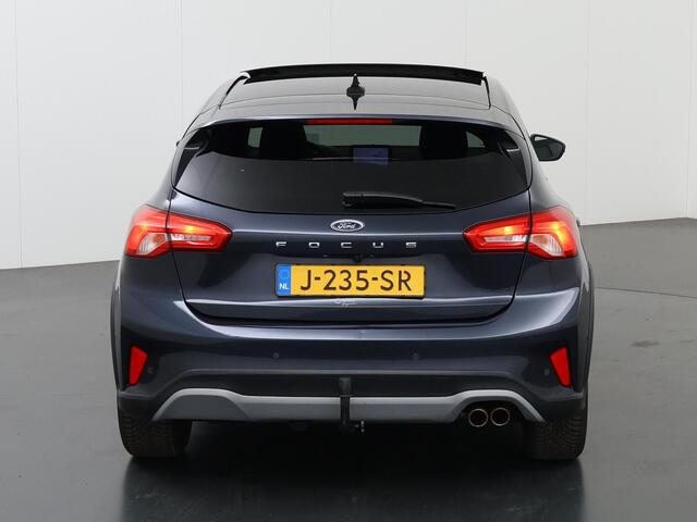 Ford FOCUS 1.5 EcoBoost Active X Business | Trekhaak | Panoramadak | Winterpack | Cruise Control Adaptief | Parkeercamera | Dodehoekdetectie |