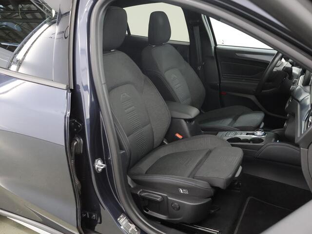 Ford FOCUS 1.5 EcoBoost Active X Business | Trekhaak | Panoramadak | Winterpack | Cruise Control Adaptief | Parkeercamera | Dodehoekdetectie |