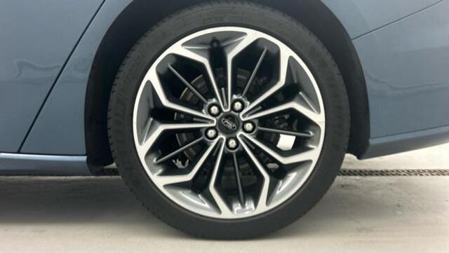 Ford FOCUS 1.0 EcoBoost Hybrid ST Line X 155pk | Driver Assistance Pack | Winterpack | Panoramadak | 18 inch Licht metaal | Matrix LED | Elek. Achterklep