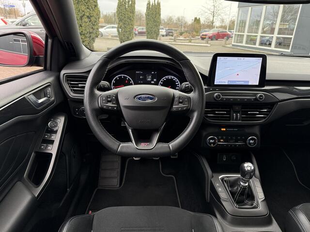 Ford FOCUS 2.3 EcoBoost ST-3 / NL-auto / 65dkm / Ruby Red