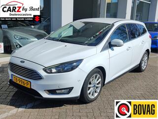ford-focus-wagon-1.0-titanium-voorr