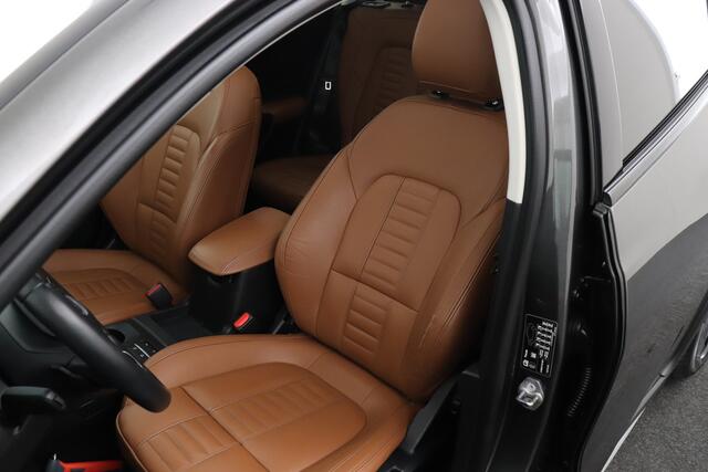 Ford FOCUS Wagon 1.5 Aut. 150 PK Active Business+ Pano-dak Leder Trekhaak