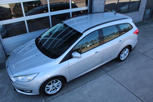 Ford FOCUS Wagon 1.0 Ecoboost 125 Pk Lease Edition Navigatie, Trekhaak, LM