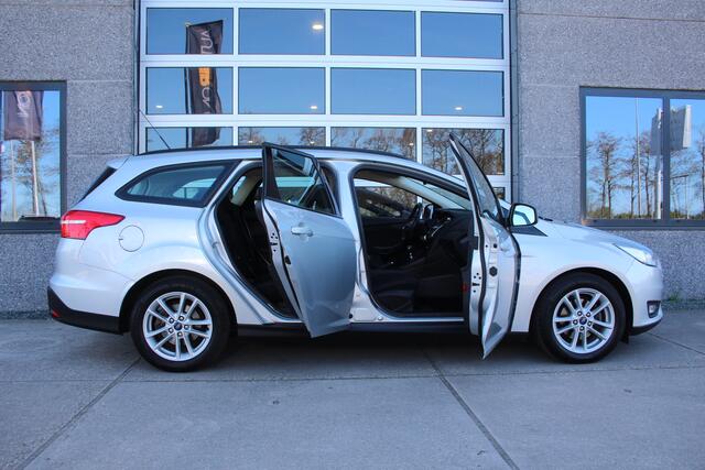 Ford FOCUS Wagon 1.0 Ecoboost 125 Pk Lease Edition Navigatie, Trekhaak, LM